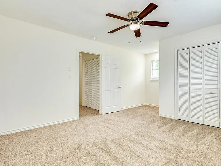 408 Gardenia St — Photo 14