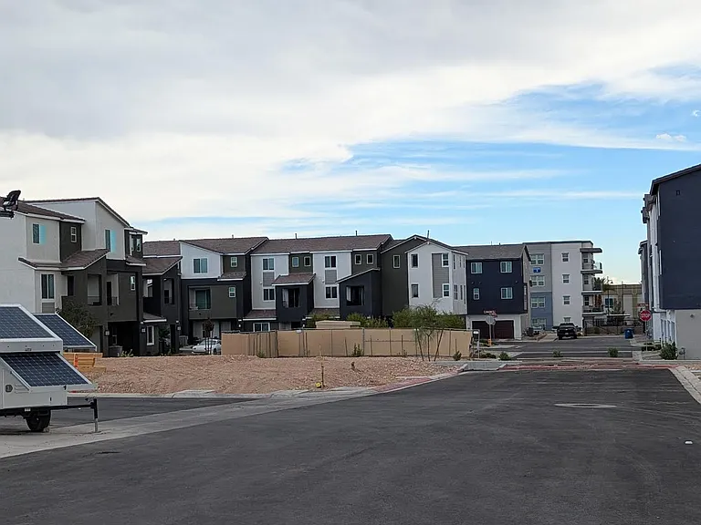 5887 Park Row St — Photo 1