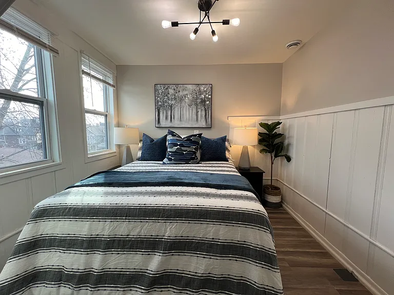 1084 Van Dyke St #301 — Photo 16