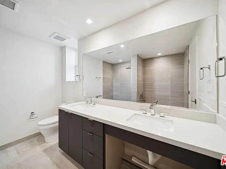 1051 S Corning St #501 — Photo 23