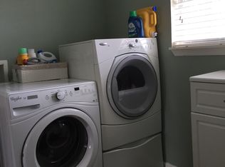 4 Hawk Ln, Poughkeepsie, NY 12601