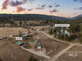 3 Boone Rd, Garden Valley, ID 83622