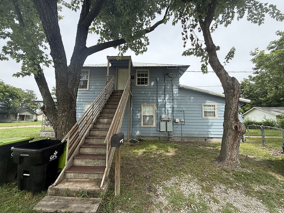 1st image of 805 E 13th St APT B-1