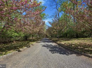 3882 Gradyville Rd, Newtown Square, PA 19073