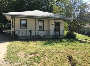 1543 S Willow Ave, Independence, MO 64052