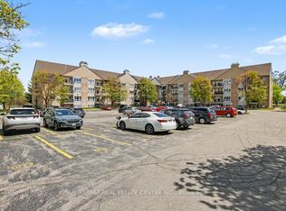 15 Hofstetter Ave #313, Kitchener, ON N2A 3Z7