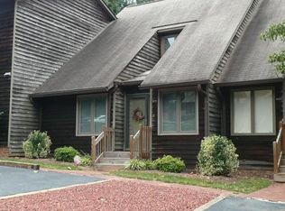 5372 Heathcote Dr, Winston Salem, NC 27104
