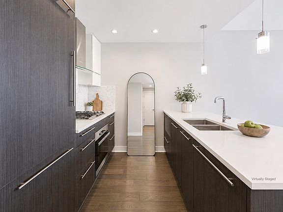4th image of 677 W 41st Ave #303