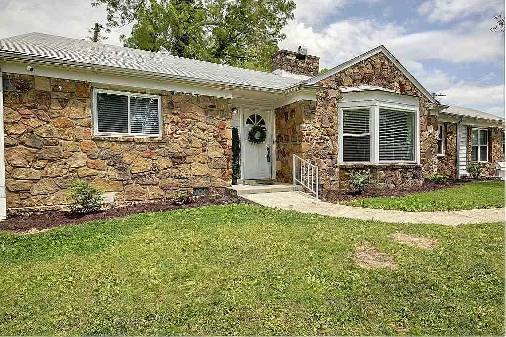 518 Ridgewood Rd photo 1