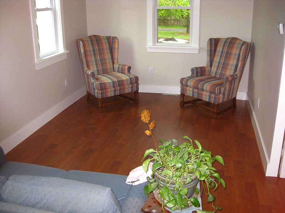2nd image of 1306 Church St