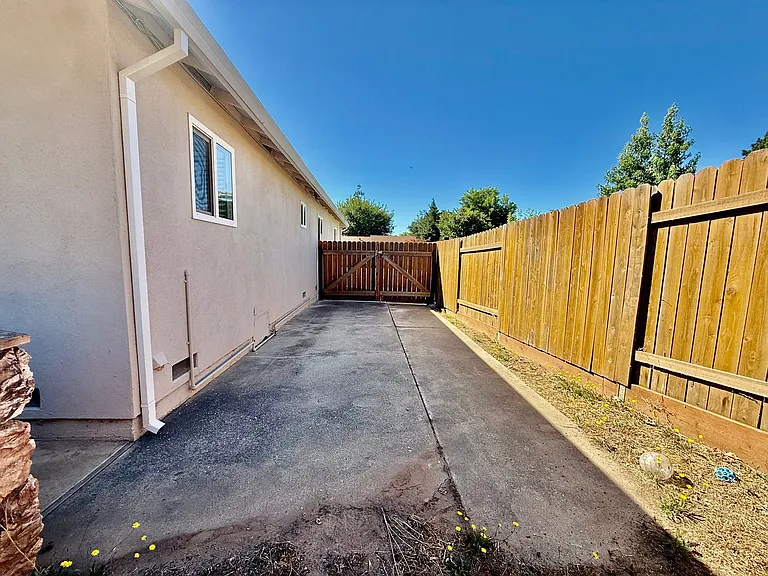 7213 Sunset Ave — Photo 24