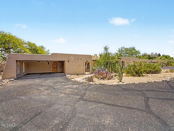 2nd image of 5280 N Pueblo Villas Dr