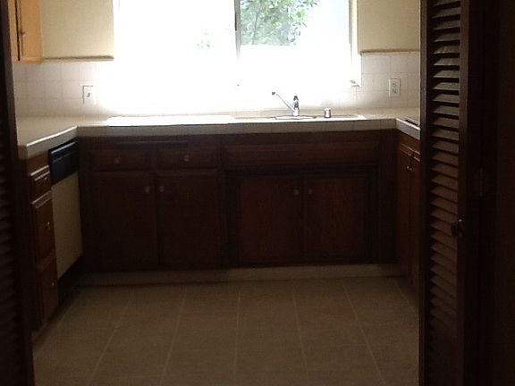 3rd image of 1001 E California Ave APT 14
