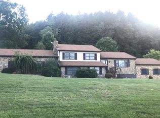 313 McChesney Rd, New Alexandria, PA 15670