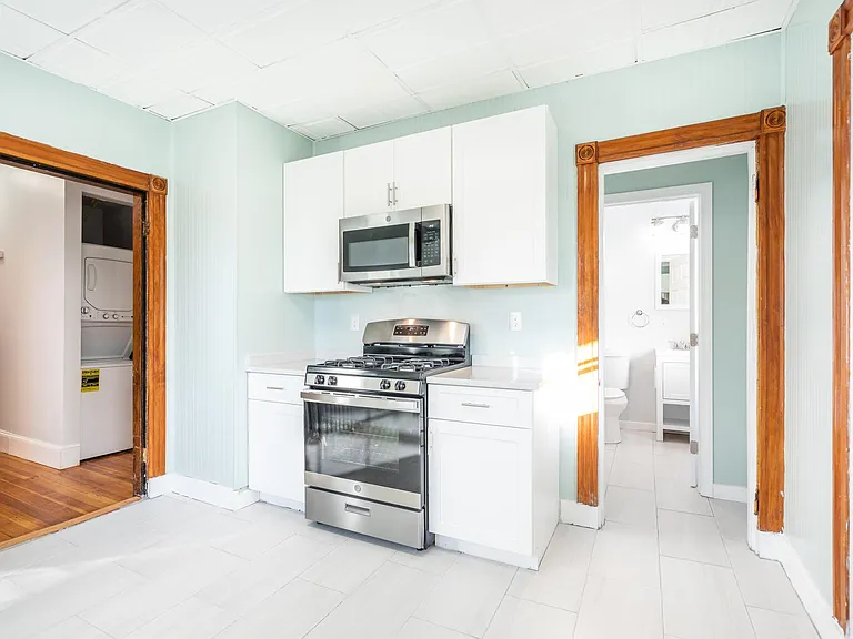 86 Brook St #3 — Photo 2
