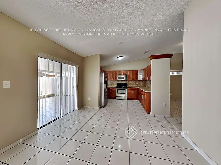 12748 NW 102nd Ave — Photo 6