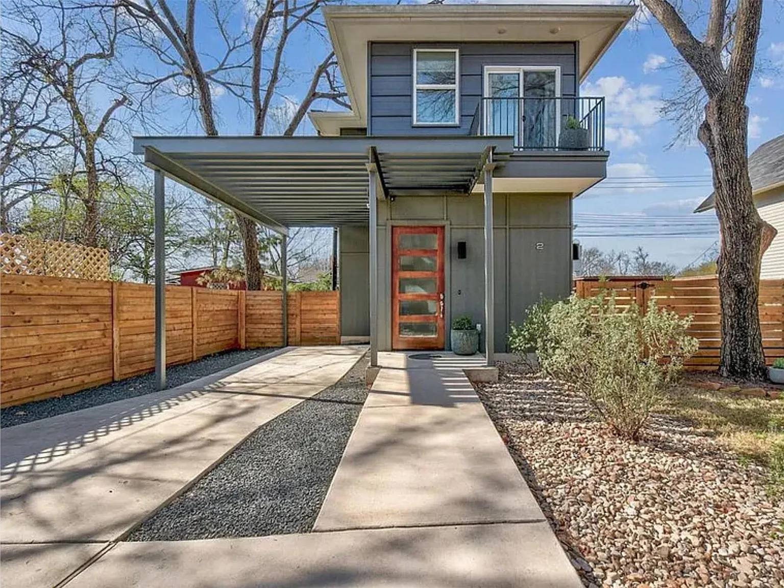 3 bed, 2.5 bath, 1086 sqft, $3,700 — Photo 1