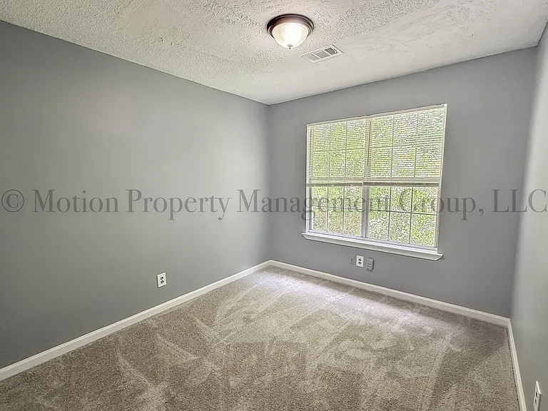 6710 Sunset Hills Blvd — Photo 12
