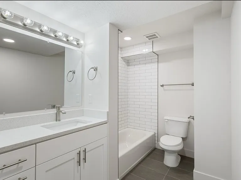 2085 N 900th St W — Photo 15
