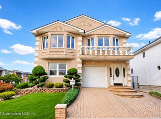 75 Bangor St, Staten Island, NY 10314