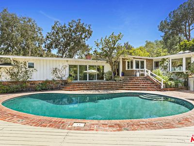 3200 Coldwater Canyon Ave, Studio City, CA, 91604
