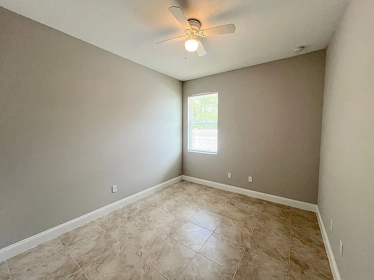 80 Buttonworth Dr #B — Photo 25