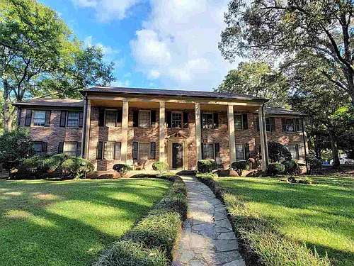 8938 University Dr Photo 1