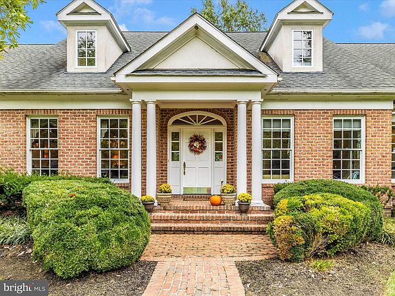 3rd image of 305 Keene Farm Ln