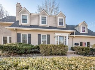 11 Middlesex Dr, Saint Louis, MO