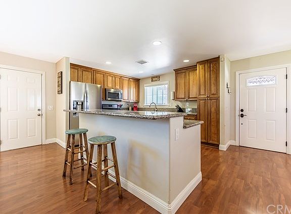 3rd image of 332 S Weston Pl