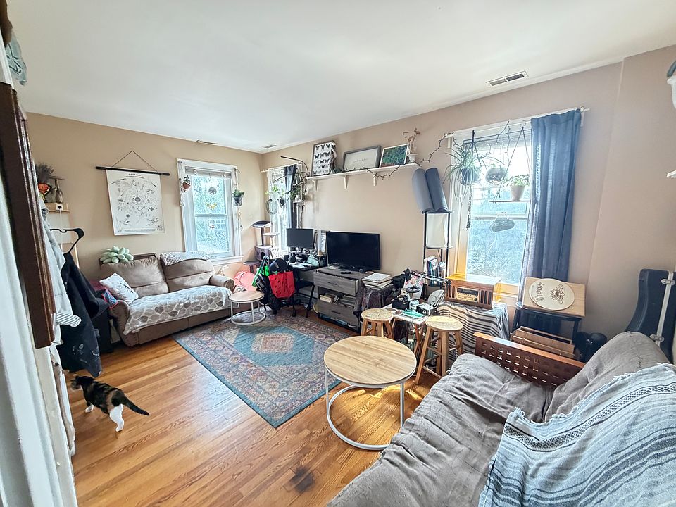 1st image of 34 N Huron St APT 1