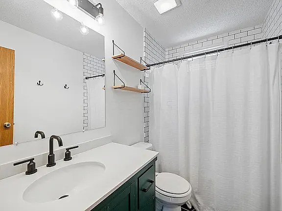 5131 Aurora Dr — Photo 9