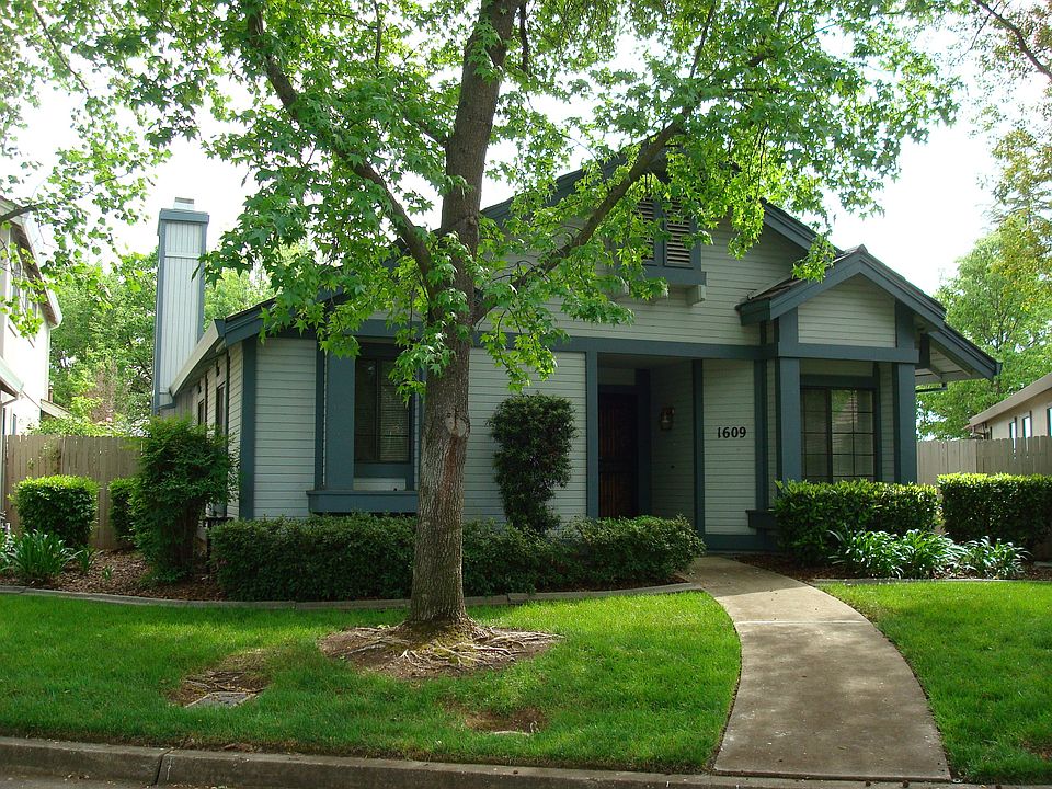 1st image of 1609 Ashford Dr