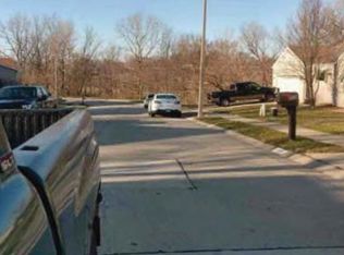 908 Helene St, Springfield, IL 62702