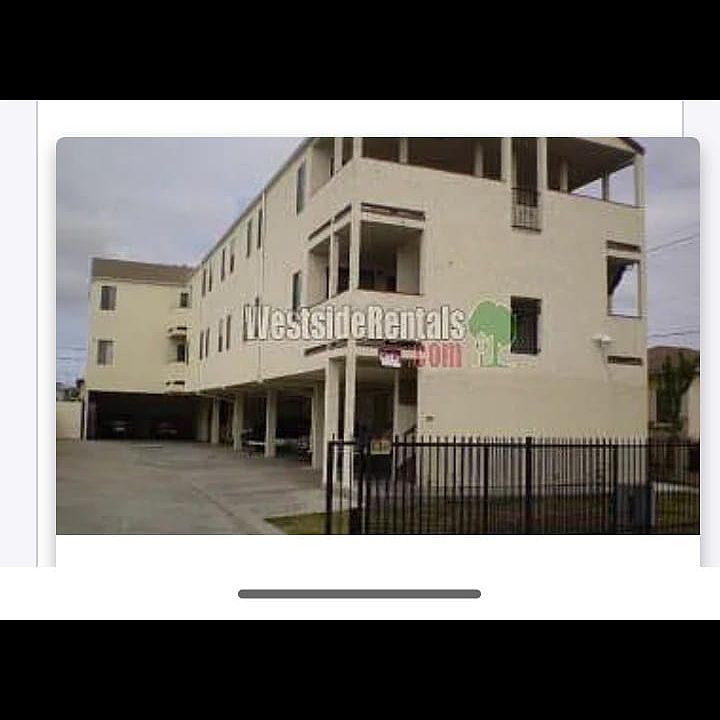 1st image of 11609 Oxford Ave APT 2