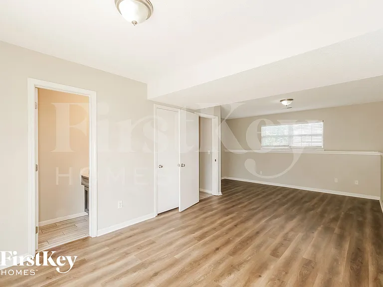 1603 Roberta Dr — Photo 9