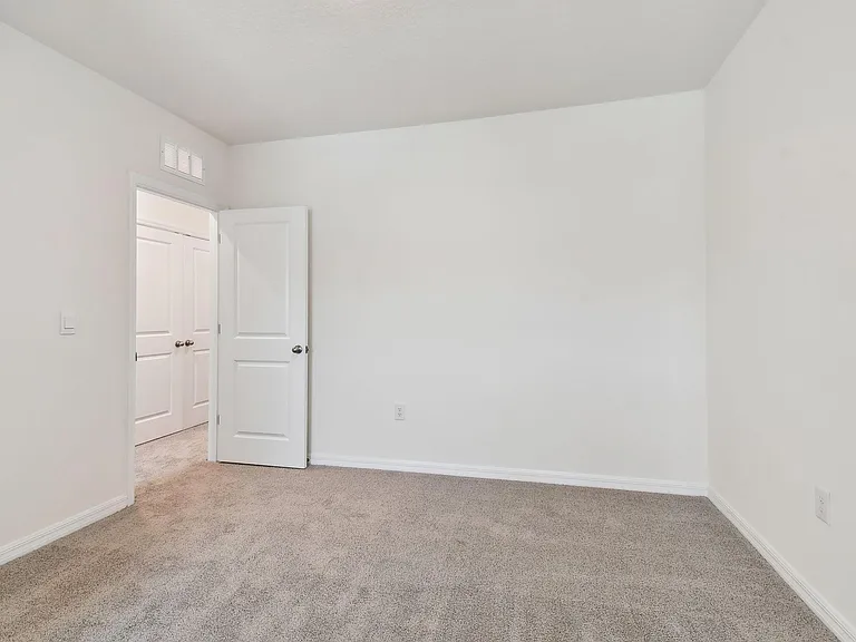 32935 Regent Canal St — Photo 66