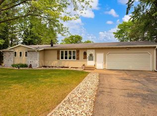5462 Canary Dr, Stevens Point, WI 54482