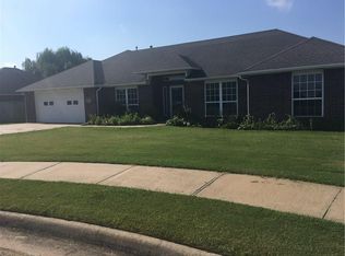 160 Sugar Leaf Ct, Siloam Springs, AR 72761