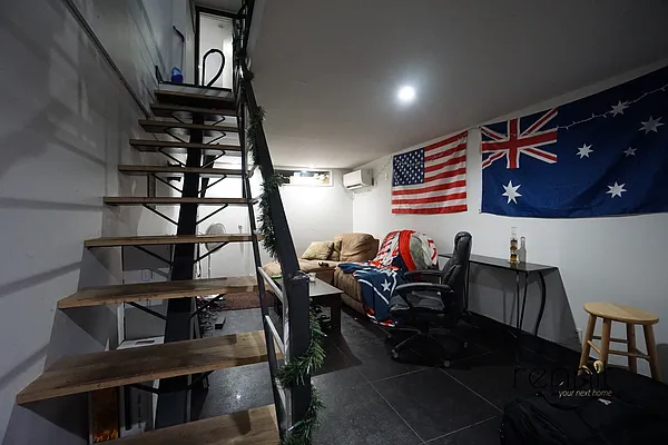 Rented by Rennit Inc. | media 24