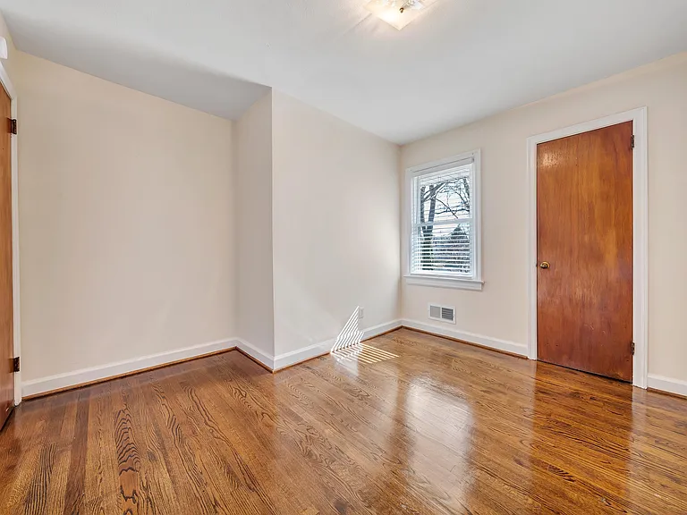 4310 Tyree Rd NW — Photo 8