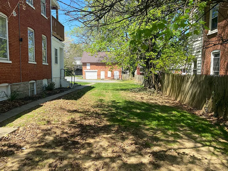 1113 E. King St. — Photo 10