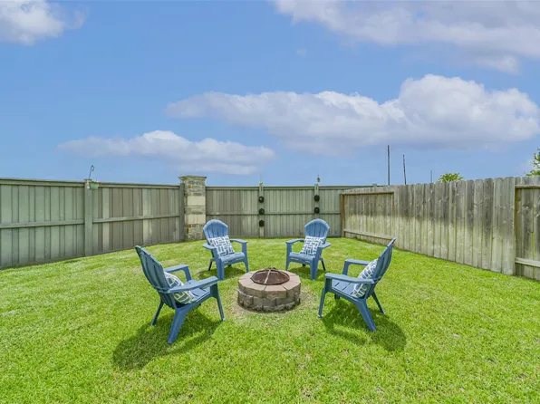 906 Dairy Prairie Dr, Rosharon, TX 77583
