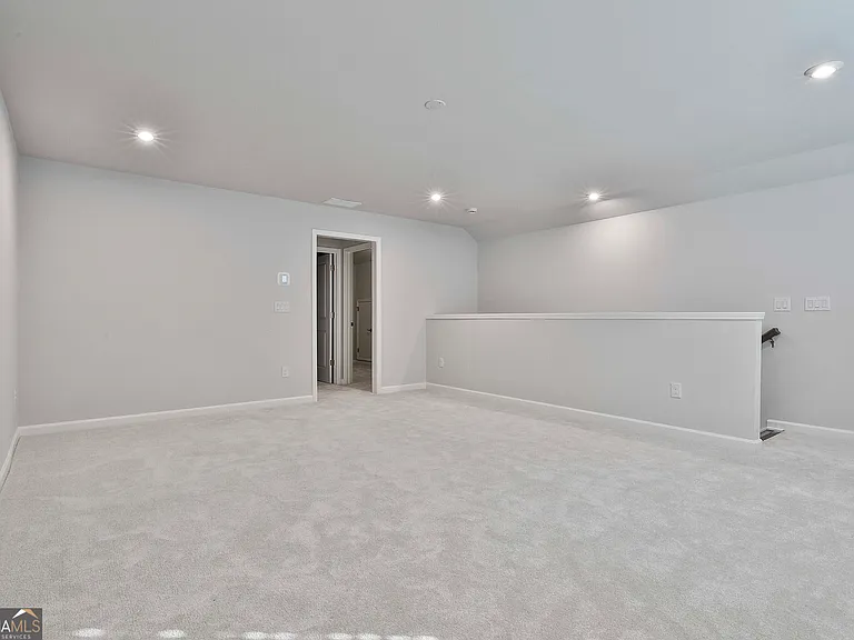 148 Soundview Trce — Photo 40