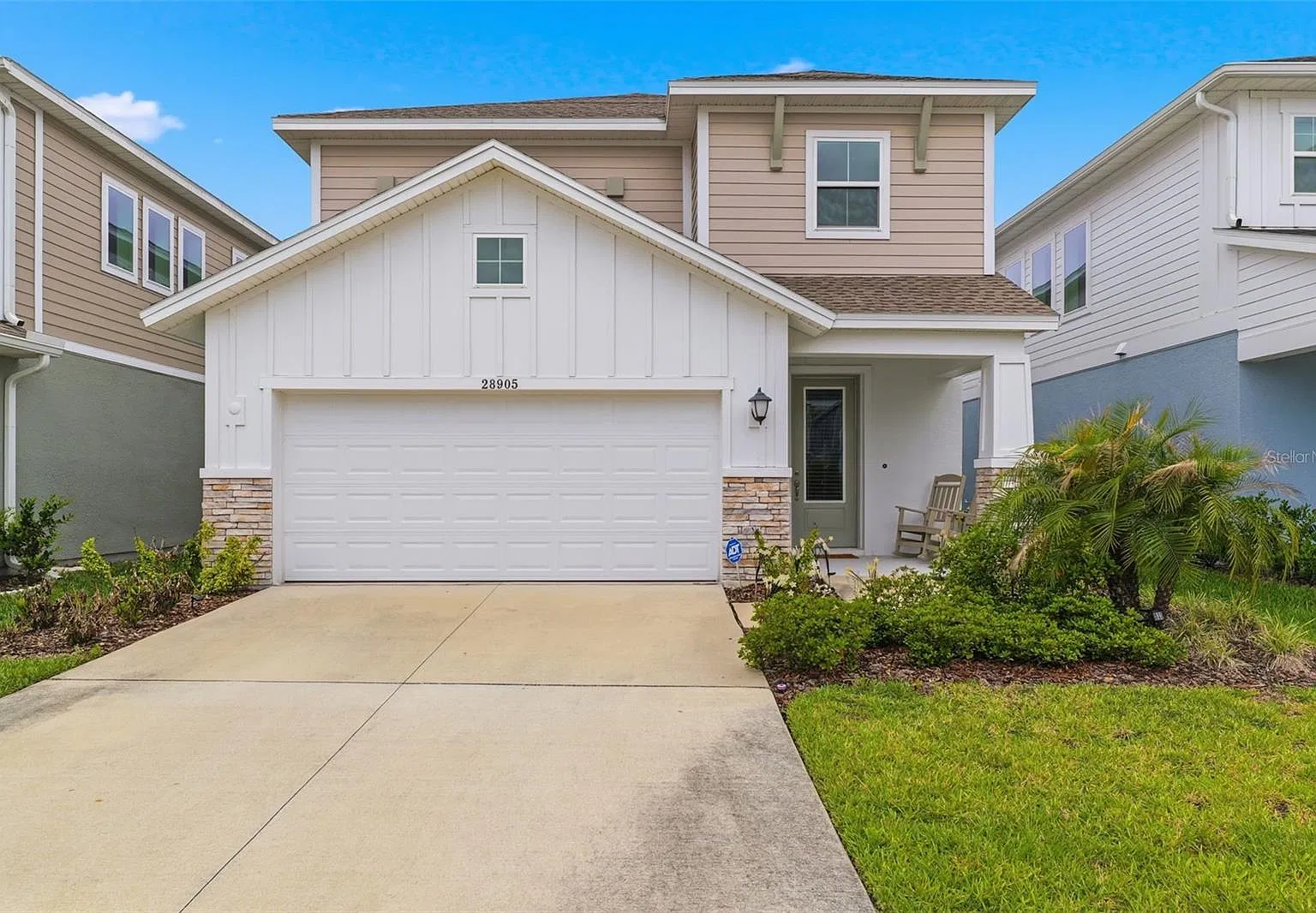 4 bed, 3.5 bath, 2357 sqft, $3,600 — Photo 2