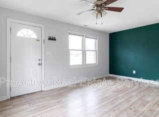 35 Carver Cir, Portsmouth, VA 23701