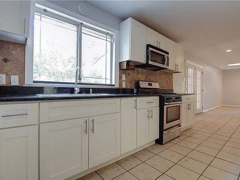 8115 Claremont Dr — Photo 8
