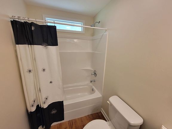 2nd image of 605 Granite St