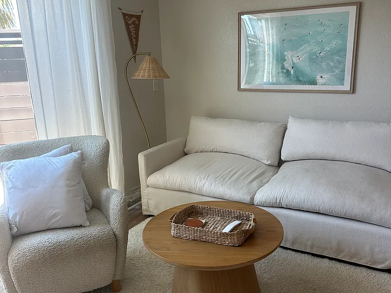 1045 Dewitt Ave — Photo 6