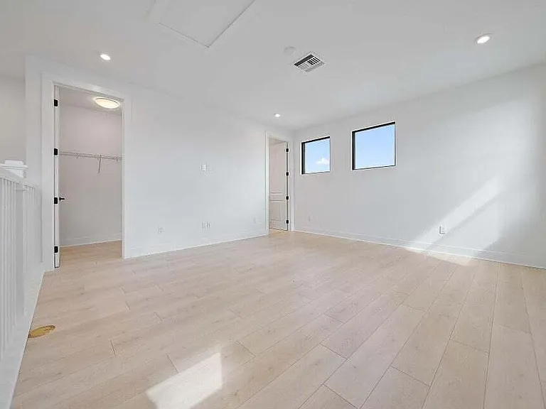 13613 Le Christine Dr — Photo 37